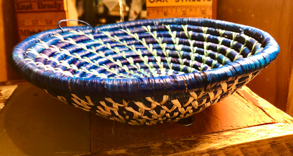 Sm Basket. Woven. Natural. Fair trade Uganda.
